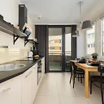 Funkcjonalne Blisko Zamku Ksiazat Pomorskich W Szczecinie By Renters * 슈체친