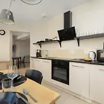 Funkcjonalne Blisko Zamku Ksiazat Pomorskich W Szczecinie By Renters 슈체친