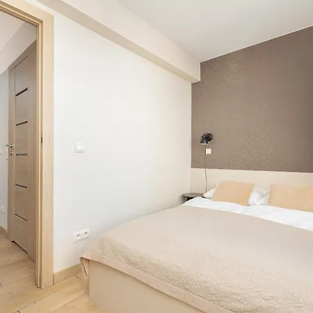 Funkcjonalne Blisko Zamku Ksiazat Pomorskich W Szczecinie By Renters * 슈체친